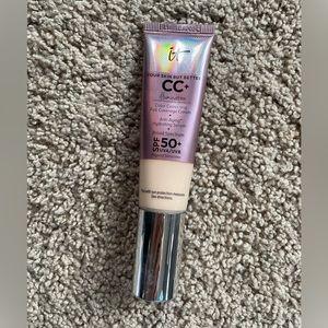 It cosmetics CC+ illumination